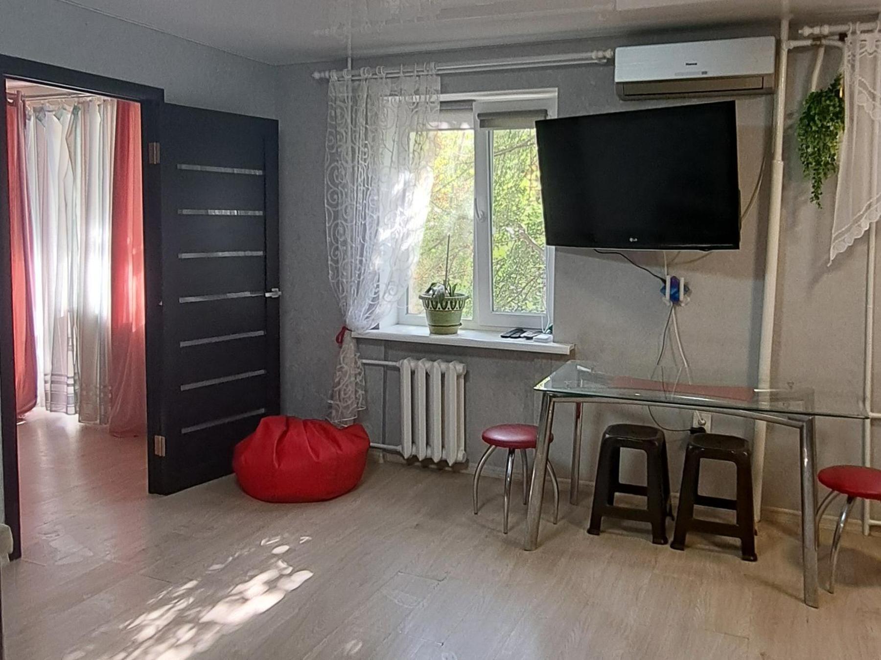 Студия 2 Комнаты В Центре Города Kryvyi Rih Dış mekan fotoğraf